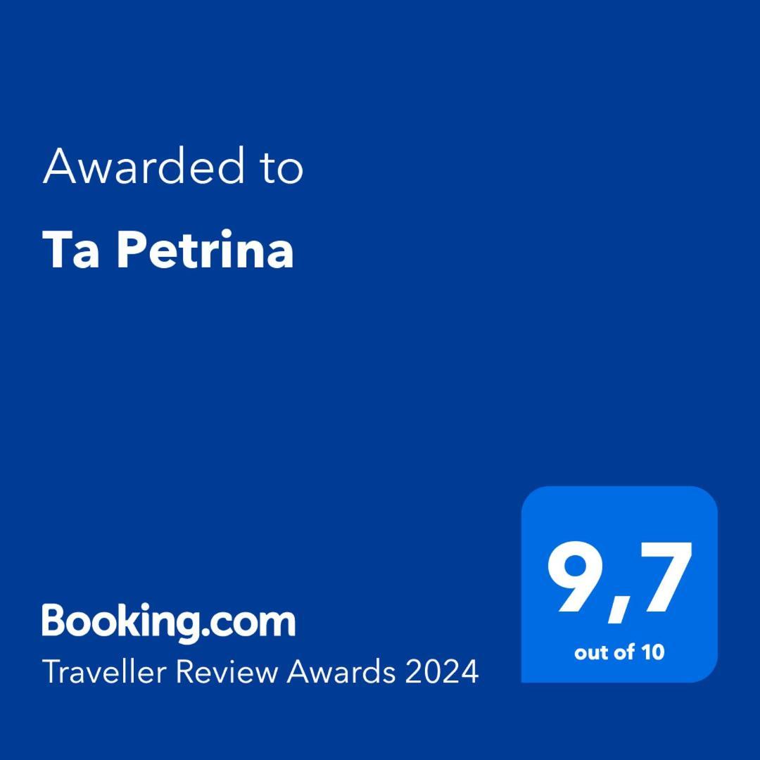 Ta Petrina Apartment วูร์วูรู ภายนอก รูปภาพ